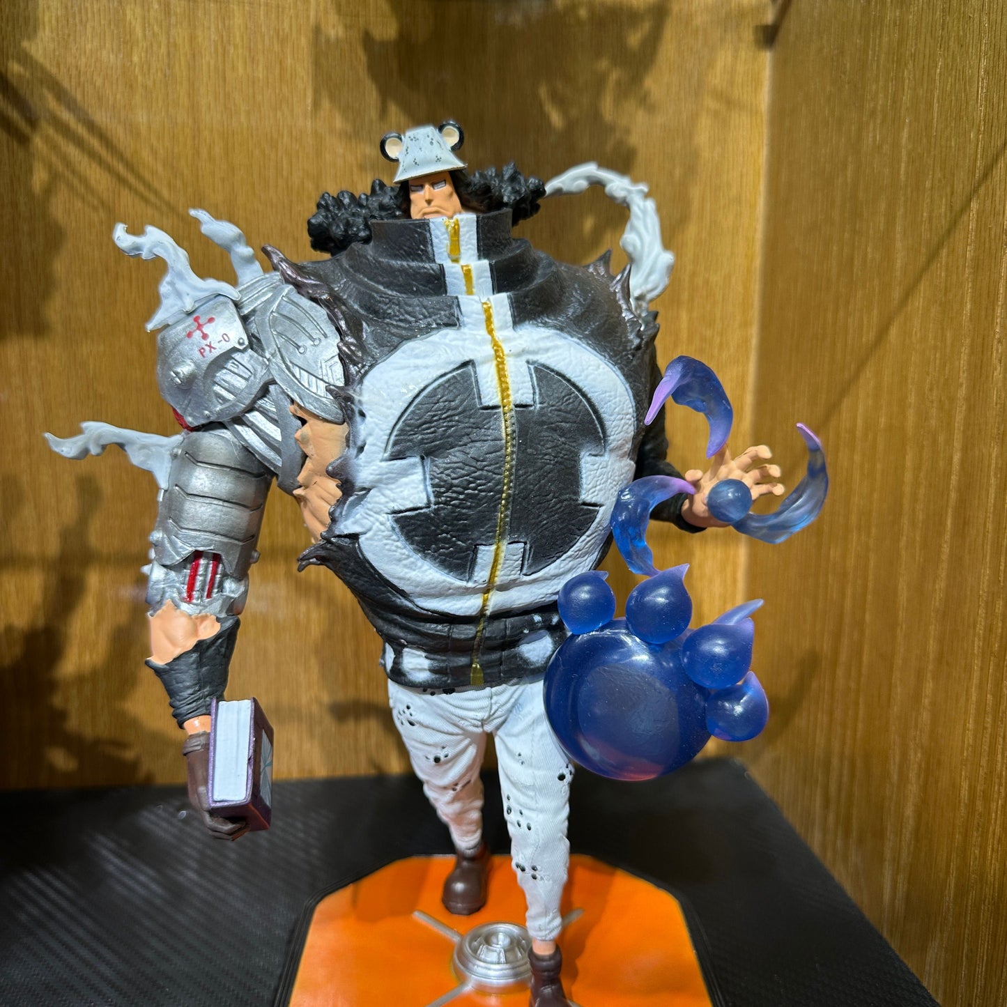 28cm One Piece Tyrant Bear Anime Figures Bartholemew Kuma Statue Max Series Gk Figure Model Desktop Collection Decorate Toy Gift