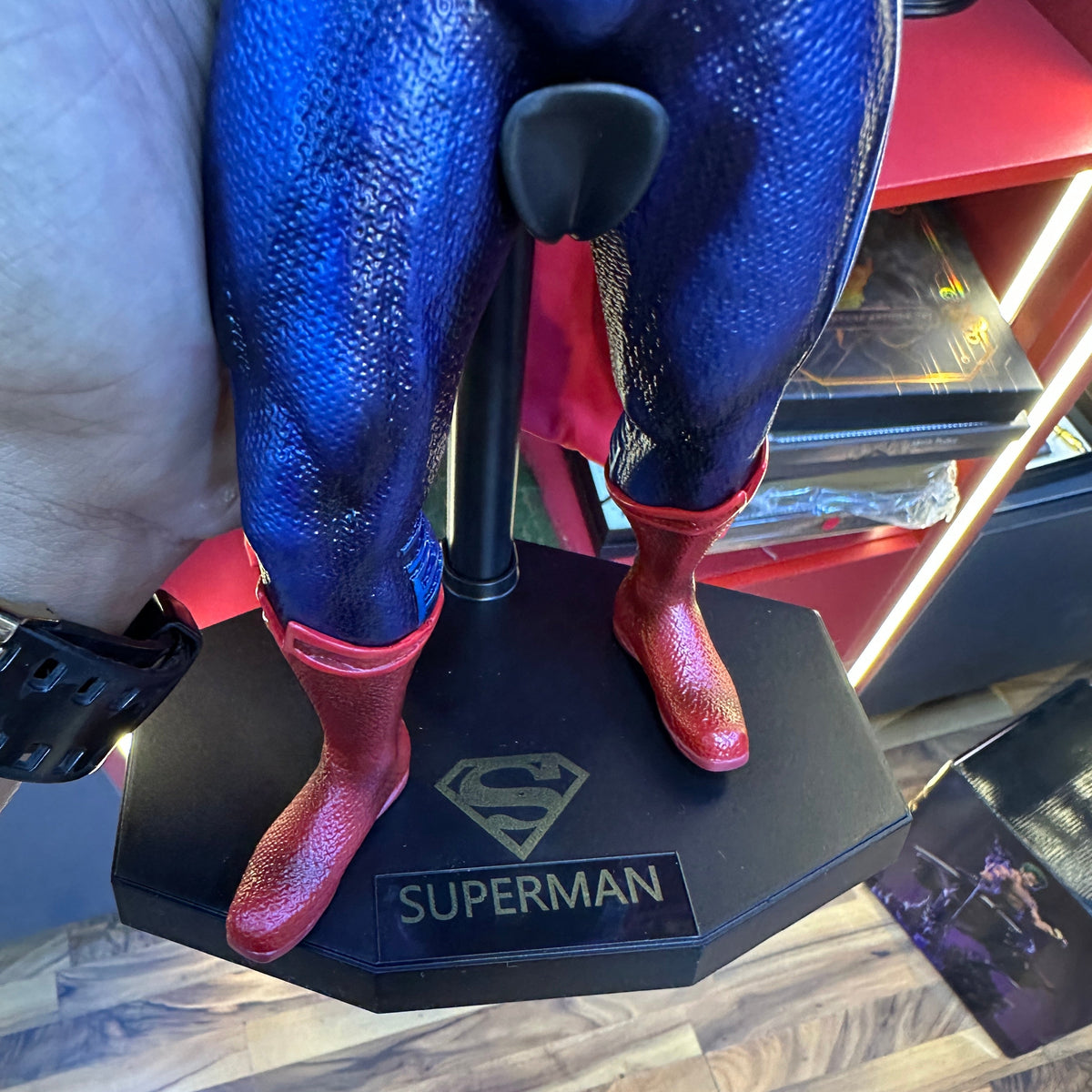 Premium 1/6 Scale Flying Hero Action Figure with Red Cape and Blue Suit