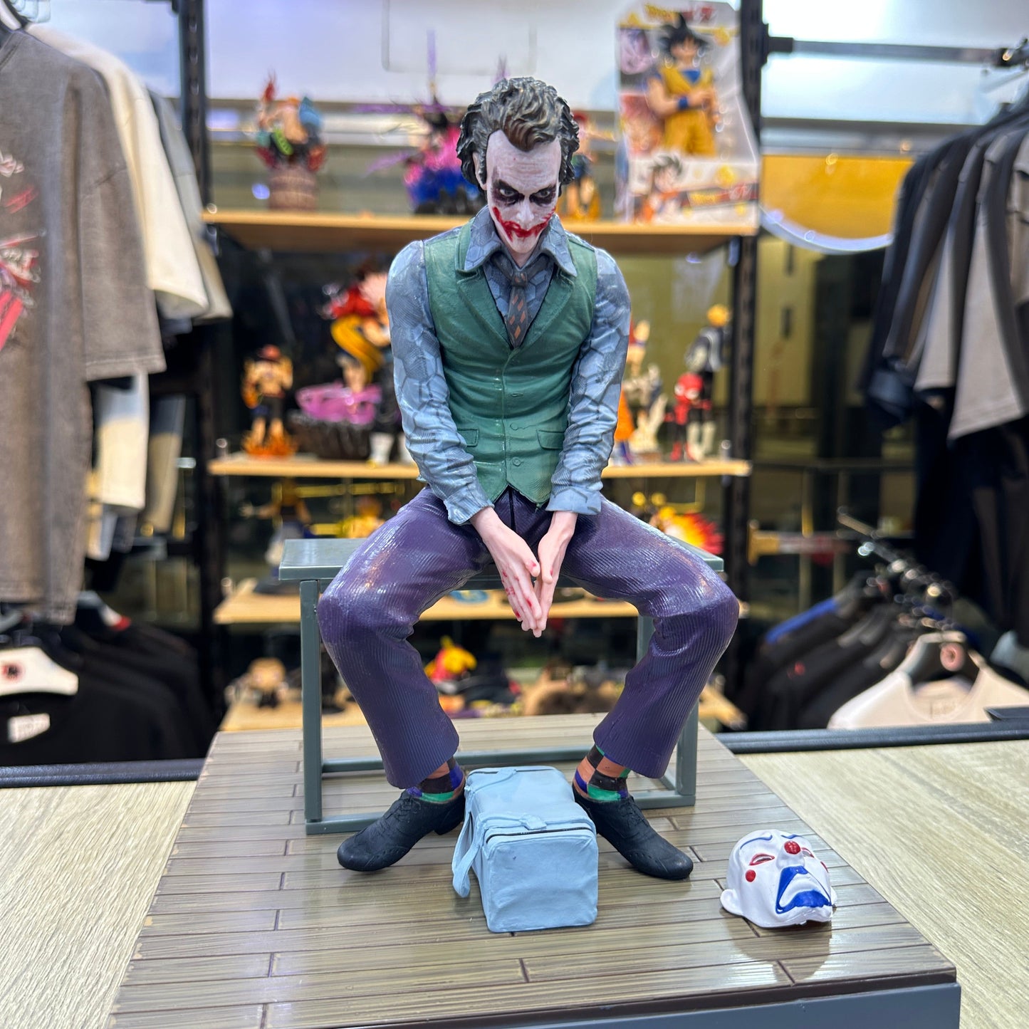 Movie Joker Heath Ledger Clown Pvc Action Figure Collection Statue Model Toys 28cm Desktop Decoration Toys Kids Birthday Gifts