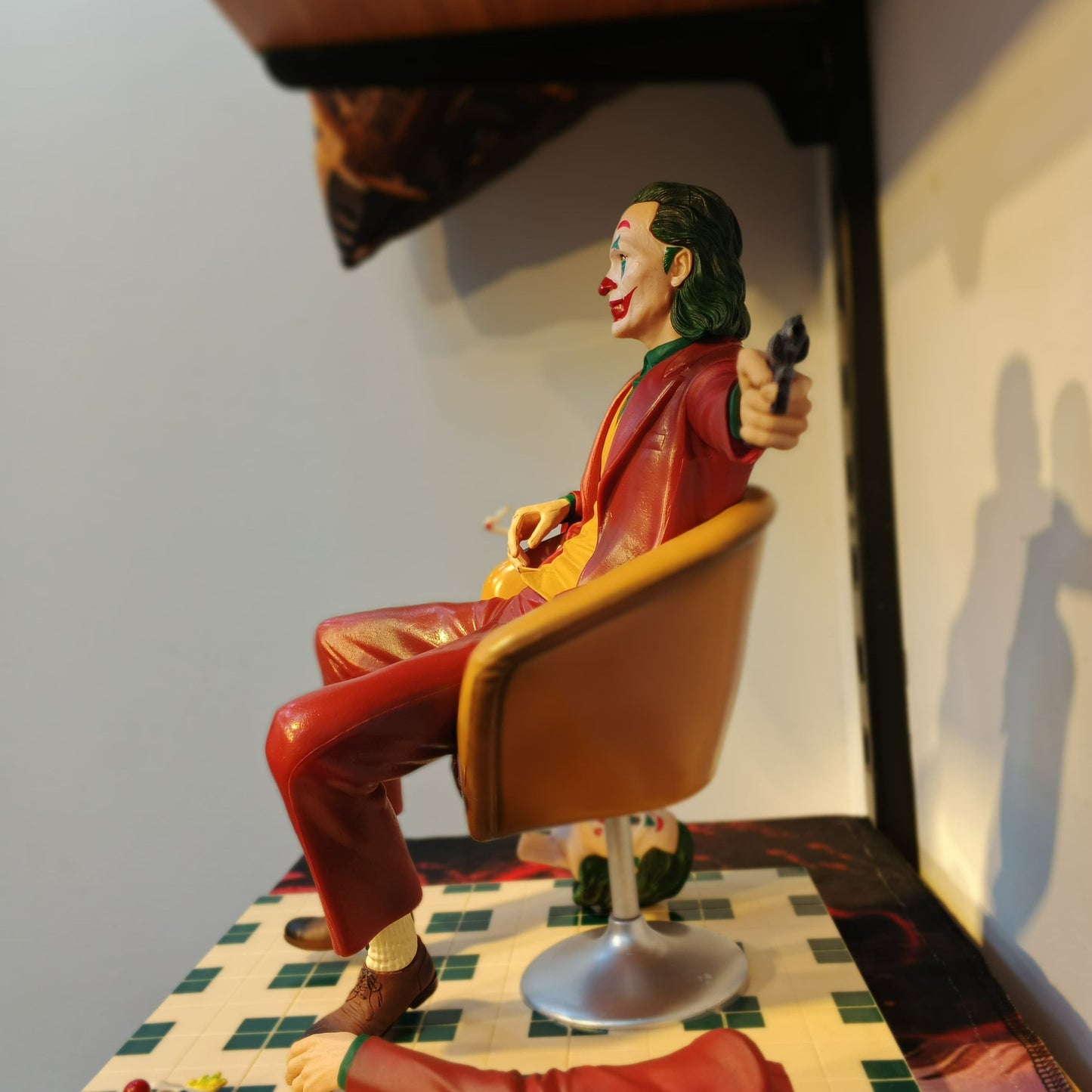 DC Joaquin Phoenix The clown Second Dimensional Figure VC Collection Model Toys Gifts The Joker The Dark Knight Heath Ledger