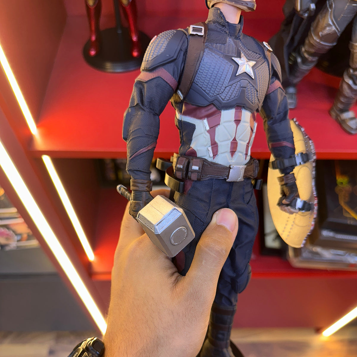 Premium 1/6 Scale Superhero Action Figure with Shield and Hammer Accessories