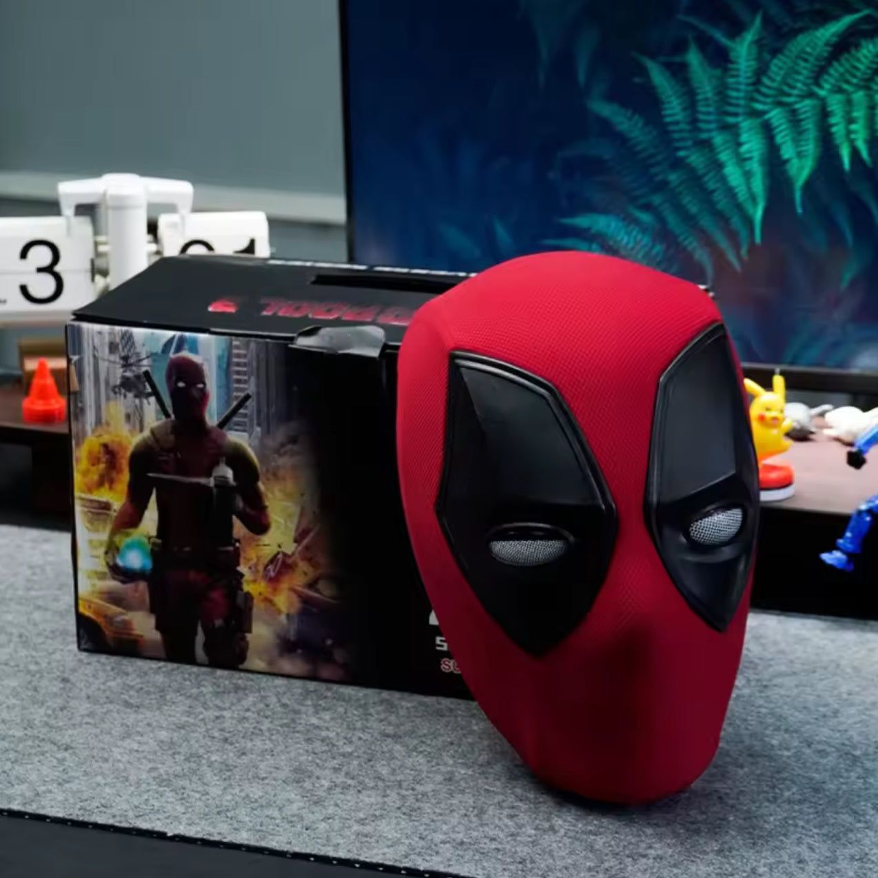 Deadpool X-Men Series Glowing Headgear Cosplay Suit Mask Little Naughty Wearable Headgear Anime Show Halloween Roleplaying Props
