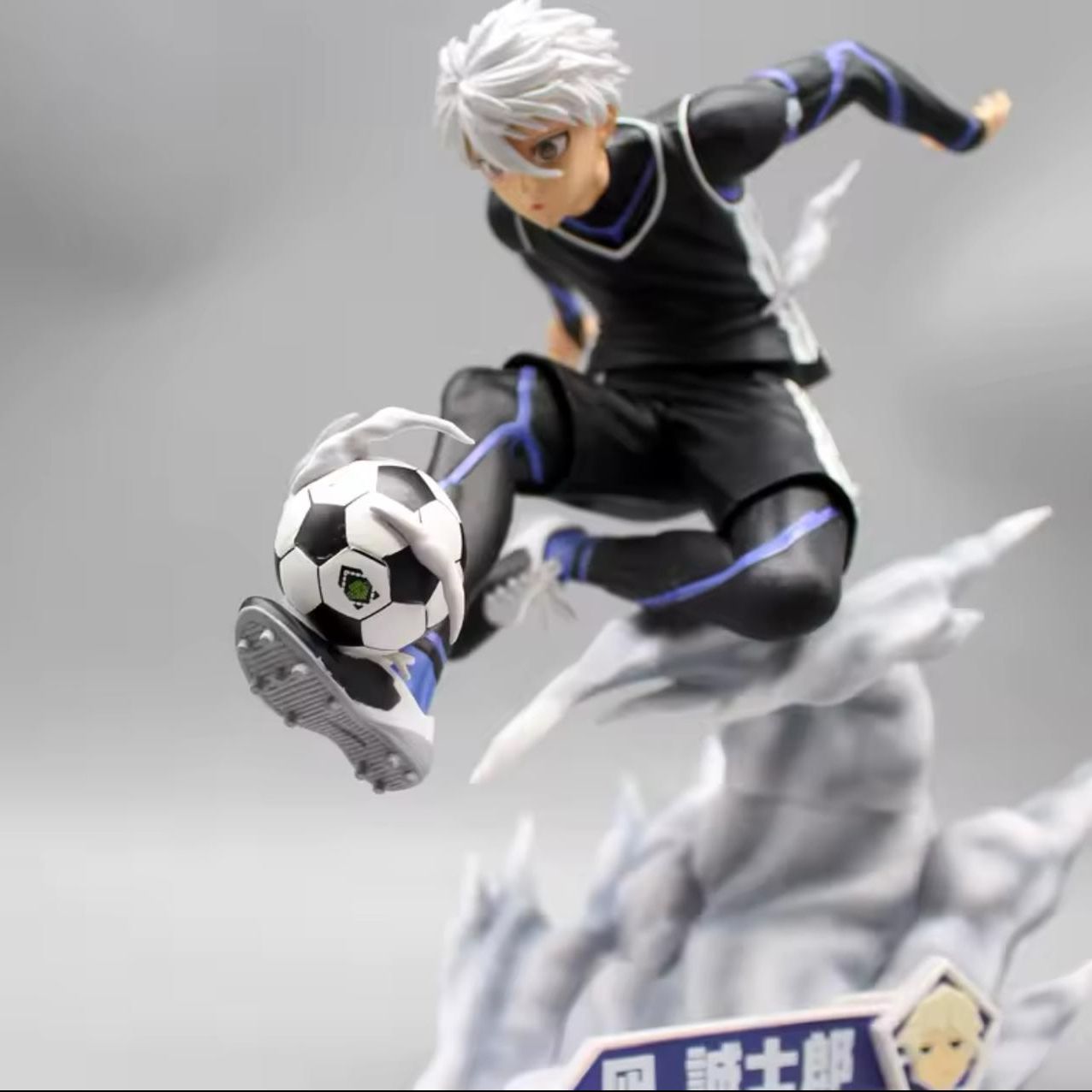 Blue Lock Anime Figures 23cm Nagi Seishiro Figure PVC Model Statue Collectible Toy Desk Decoration Dolls Children Birthday Gifts