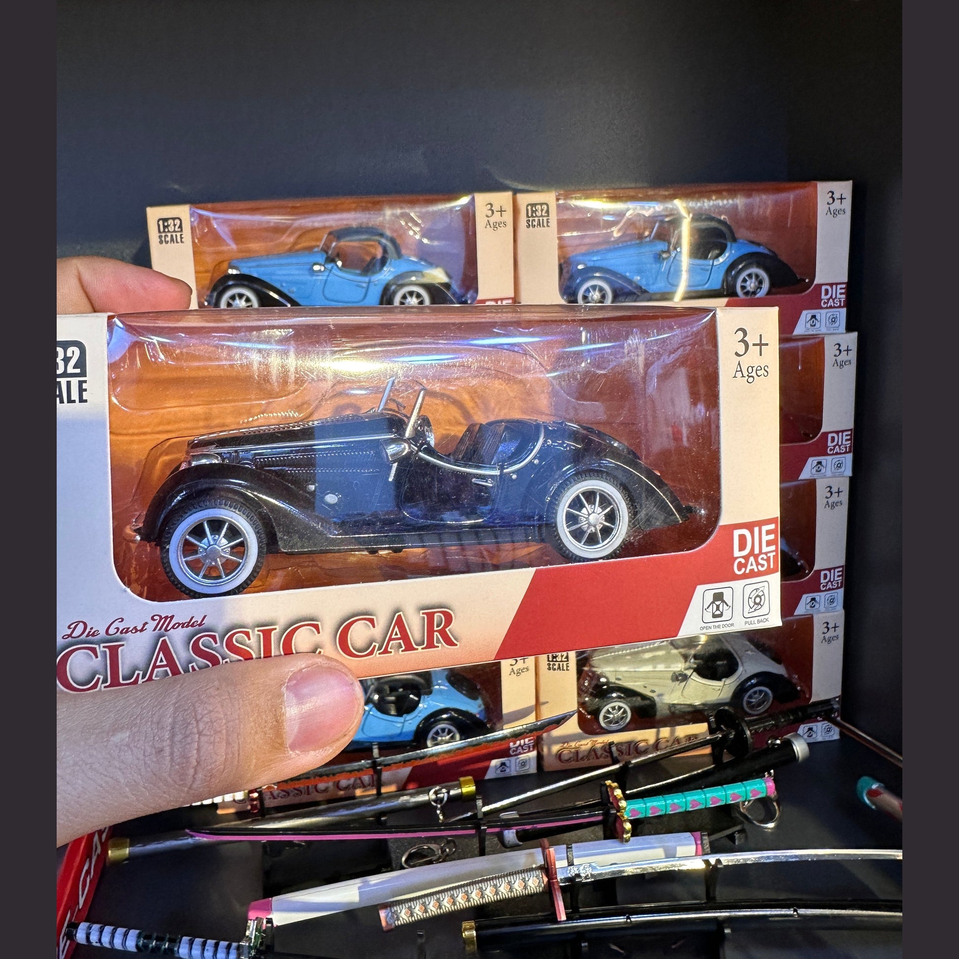 Cars metal model 1:32 size classic cars