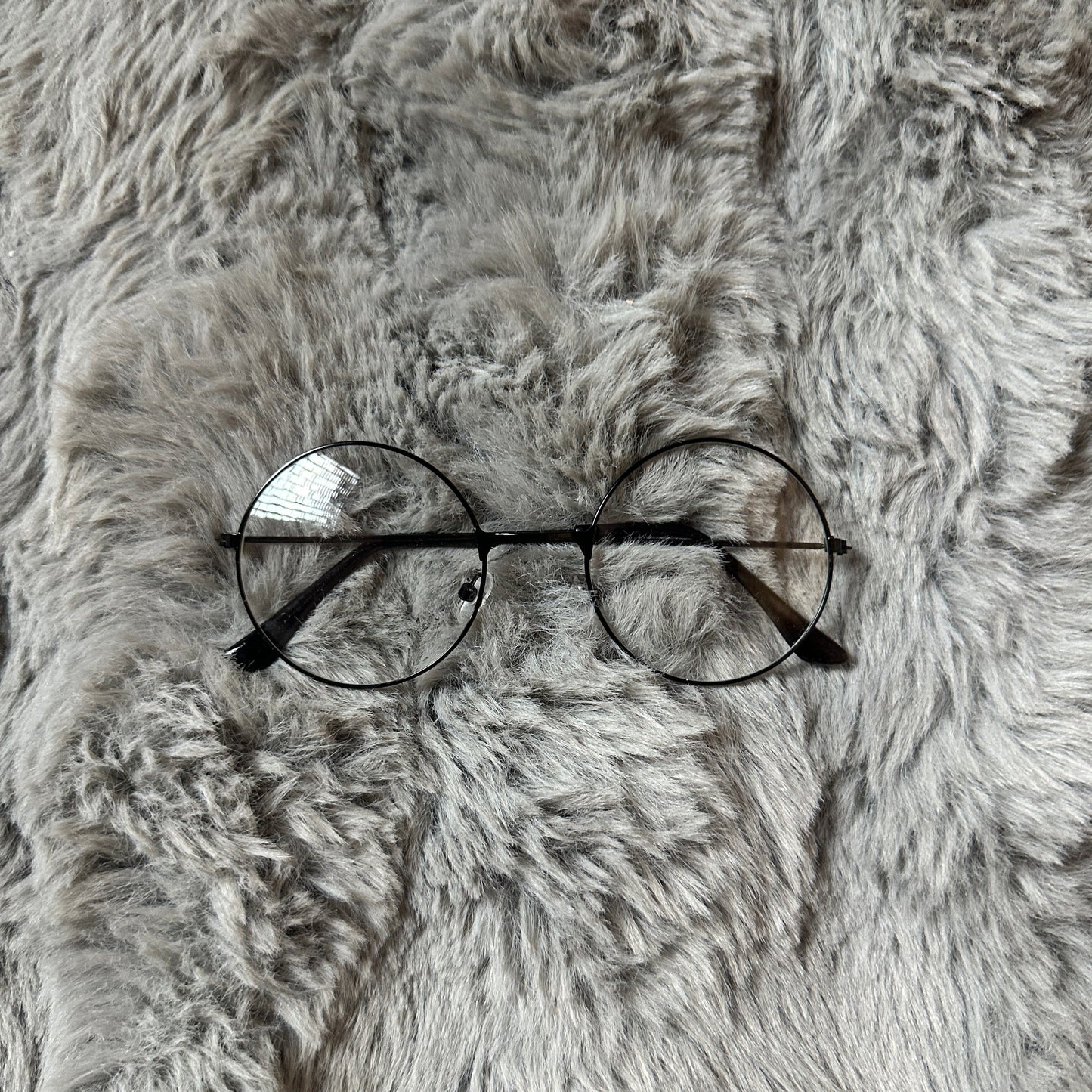 Harry Potter Cosplay Set: Gryffindor Tie, Magic Wand & Round Glasses