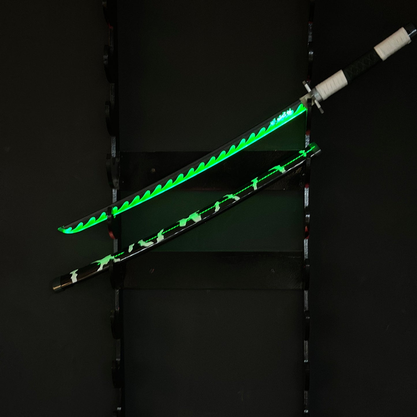 LED Light Demon Slayer Katana Luminous Sword Tomioka Giyuu Anime Cosplay Prop Knife Real Japanese Katana Samurai Lightsabre Toy