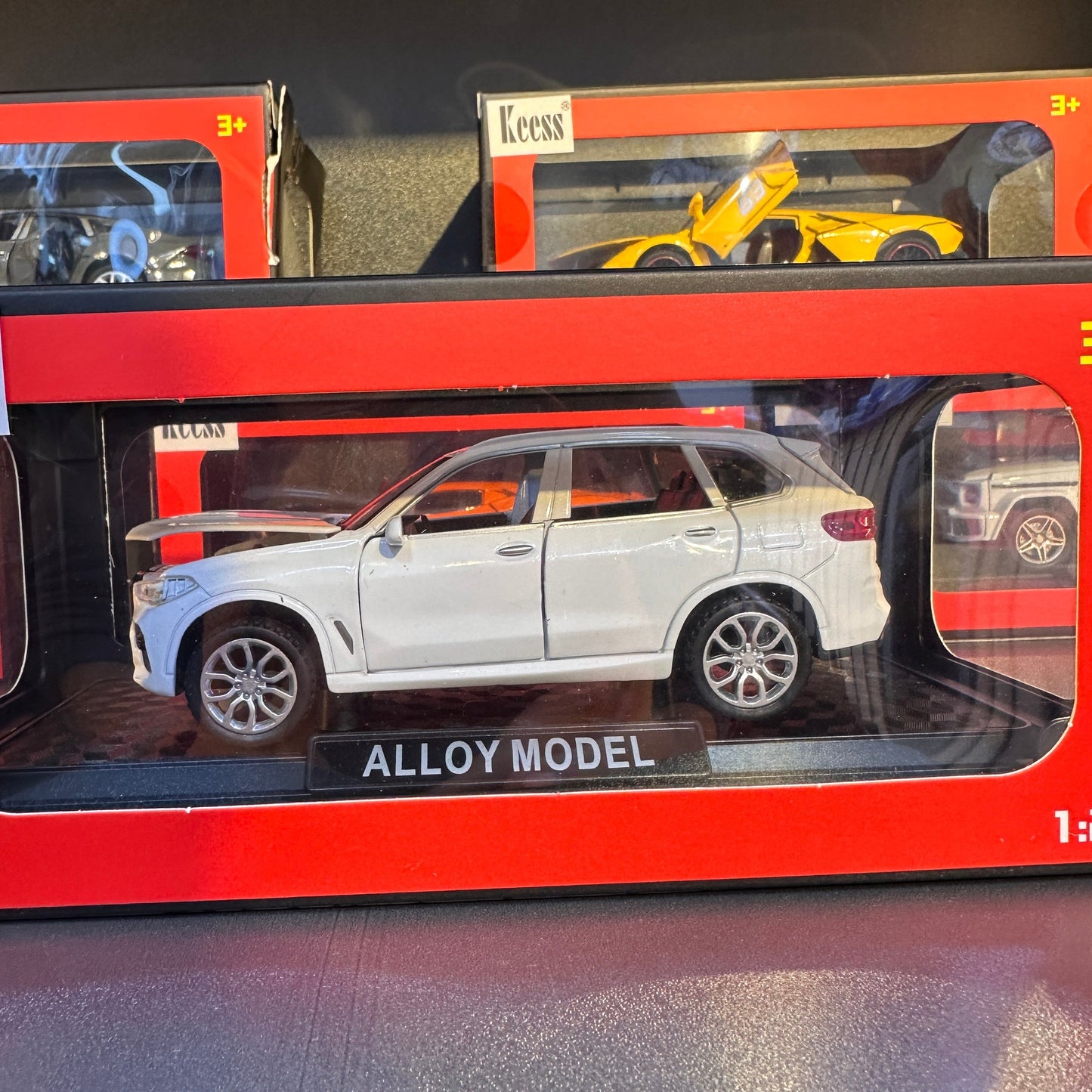 Cars toys model 1:28 size metal cars