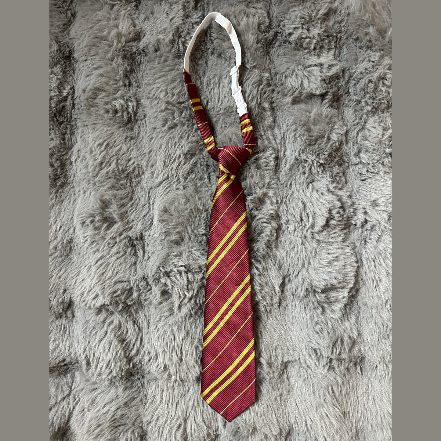 Harry Potter Cosplay Set: Gryffindor Tie, Magic Wand & Round Glasses
