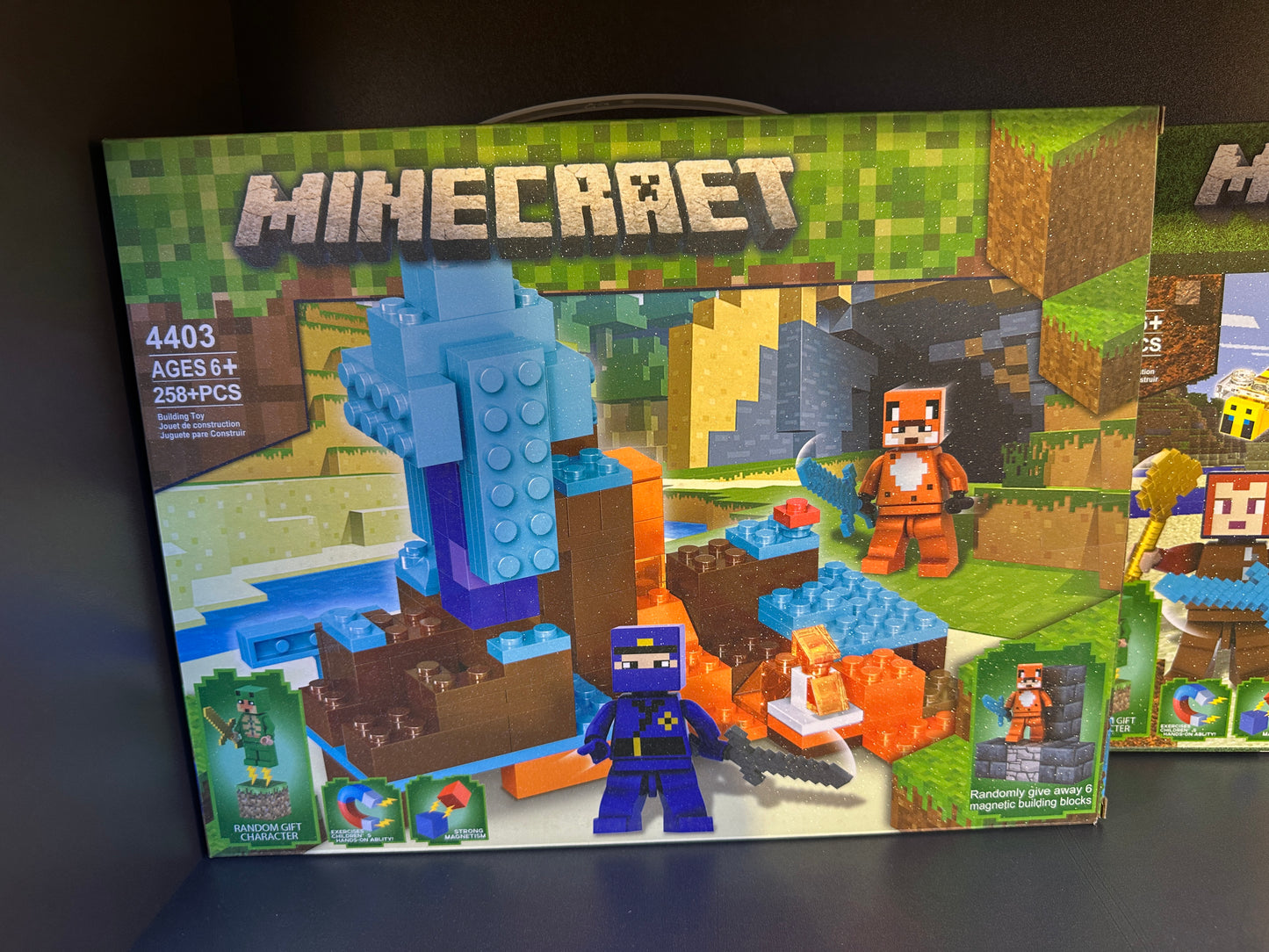 Minecraft Style Construction Blocks Playset with Figures – 250+ Pcs
