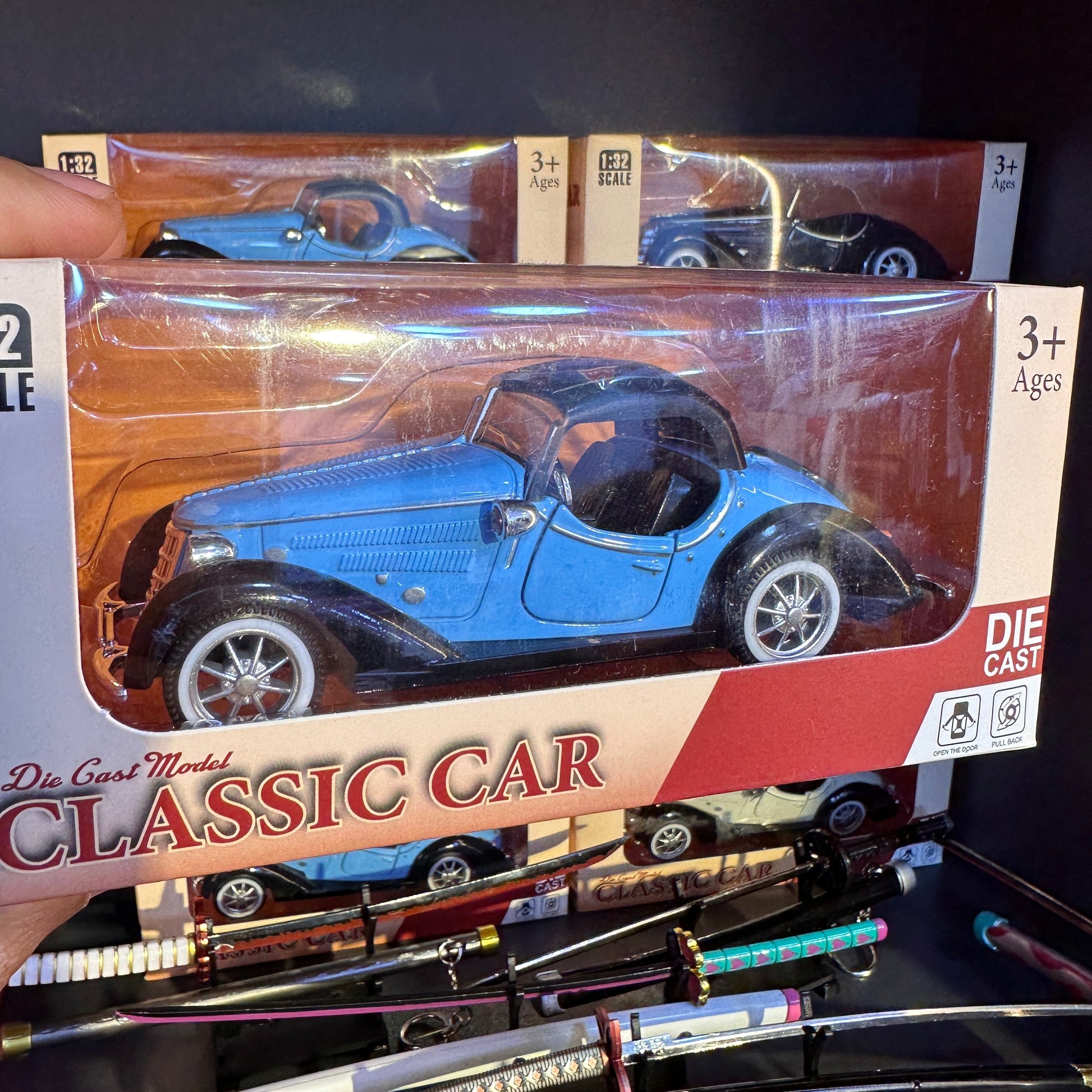 Cars metal model 1:32 size classic cars