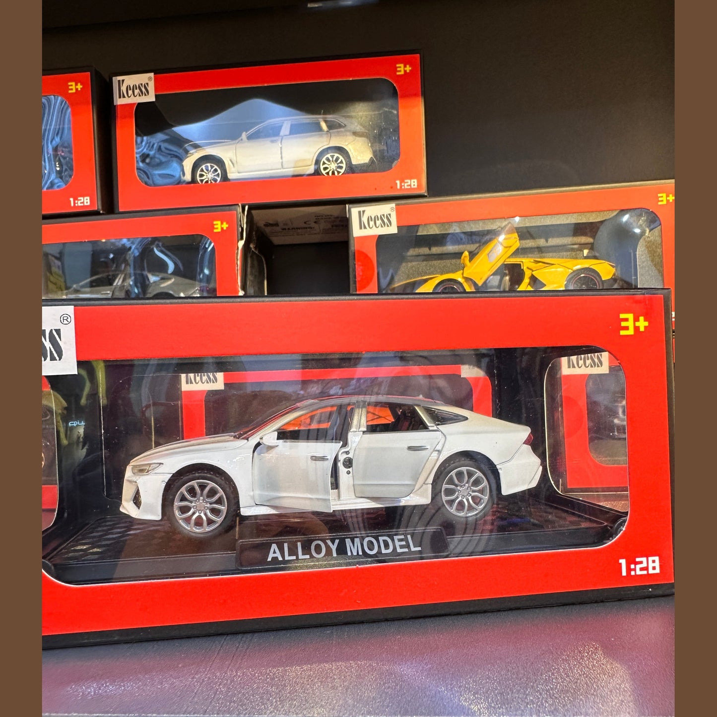 Cars toys model 1:28 size metal cars