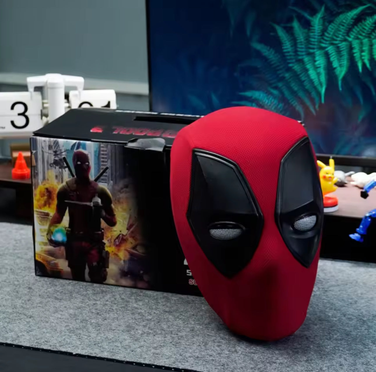 Deadpool X-Men Series Glowing Headgear Cosplay Suit Mask Little Naughty Wearable Headgear Anime Show Halloween Roleplaying Props